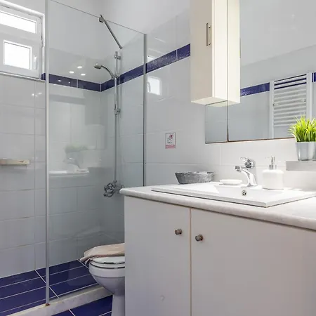 Dimitra With Private Pool And Sea View -the Ground Floor Of A Two Storey Building Holiday home *