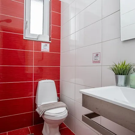 Dimitra With Private Pool And Sea View -the Ground Floor Of A Two Storey Building Daratsos